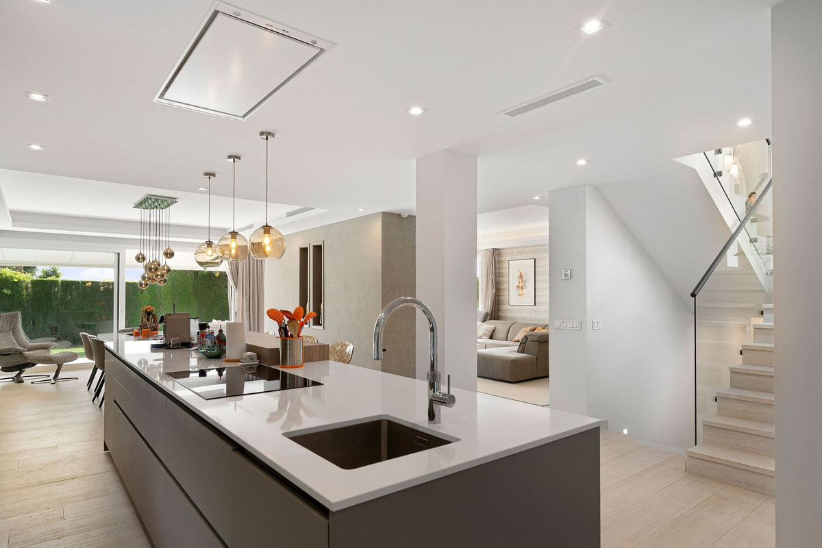 Villa for sale in Marbella
