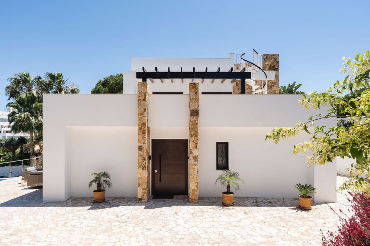 Villa for sale in Marbella