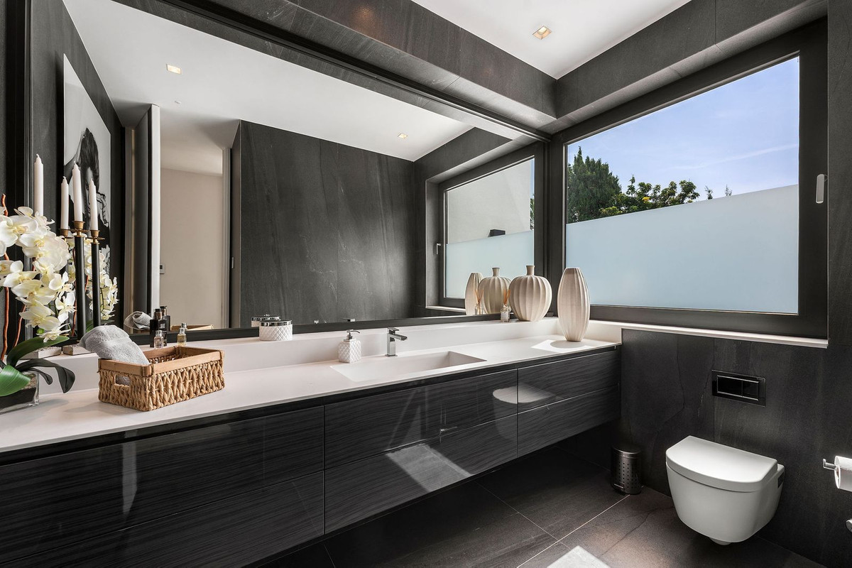 Villa for sale in Marbella