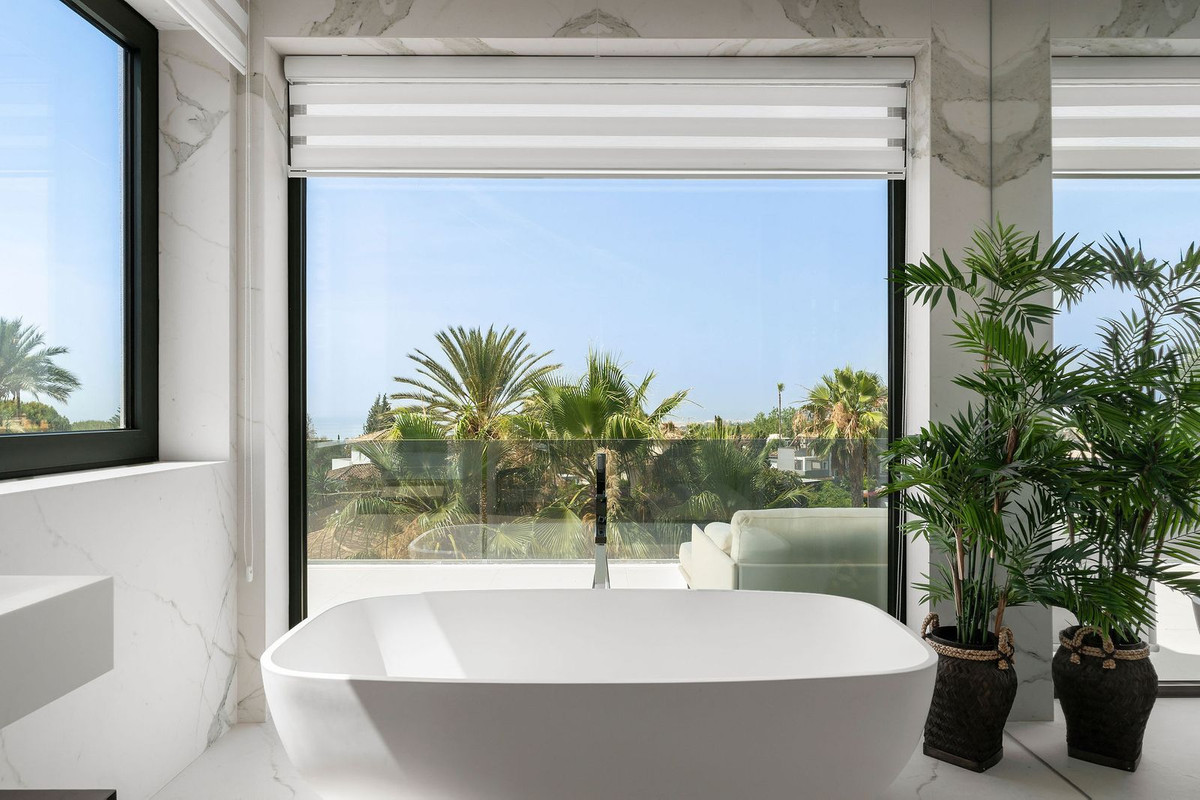 Villa for sale in Marbella