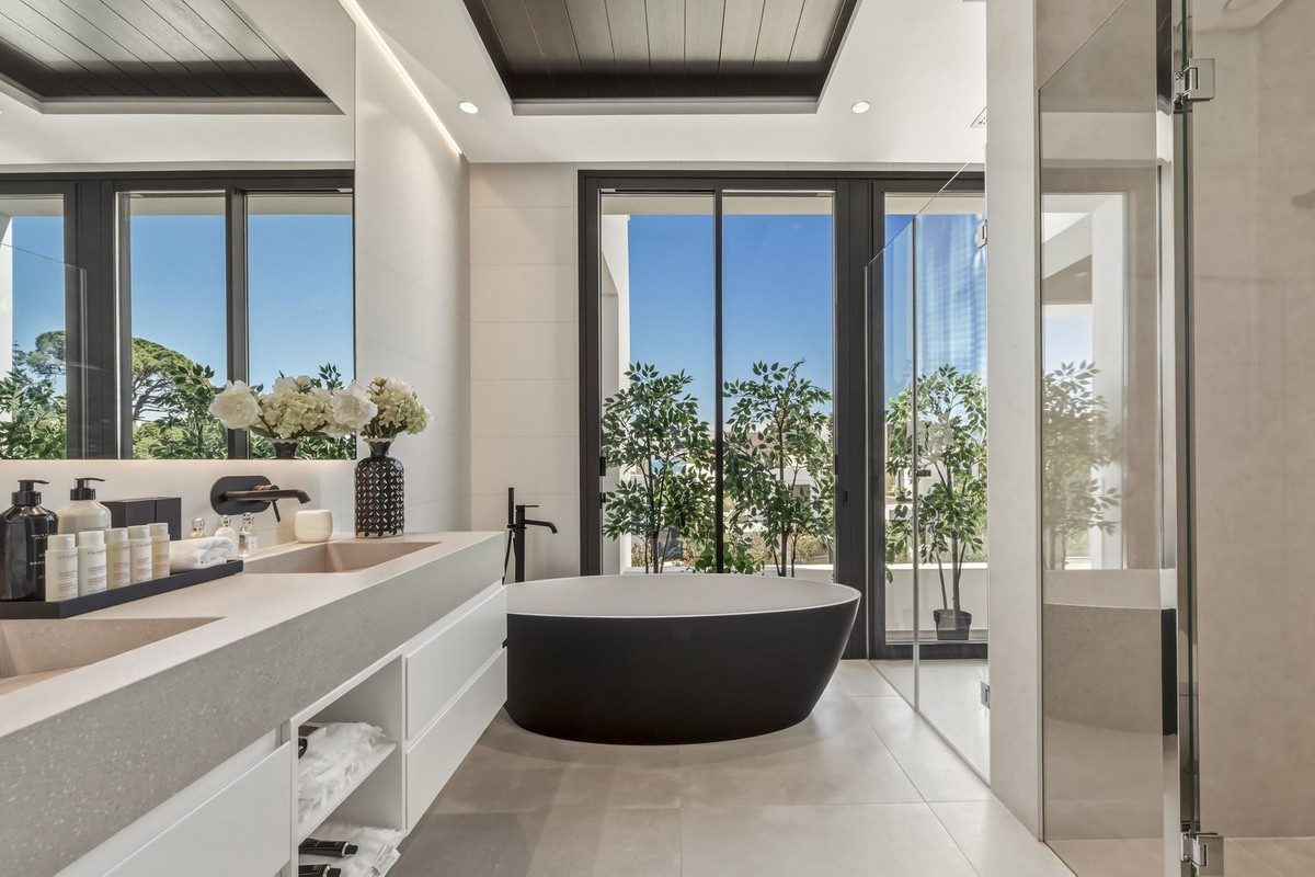 Villa for sale in Marbella