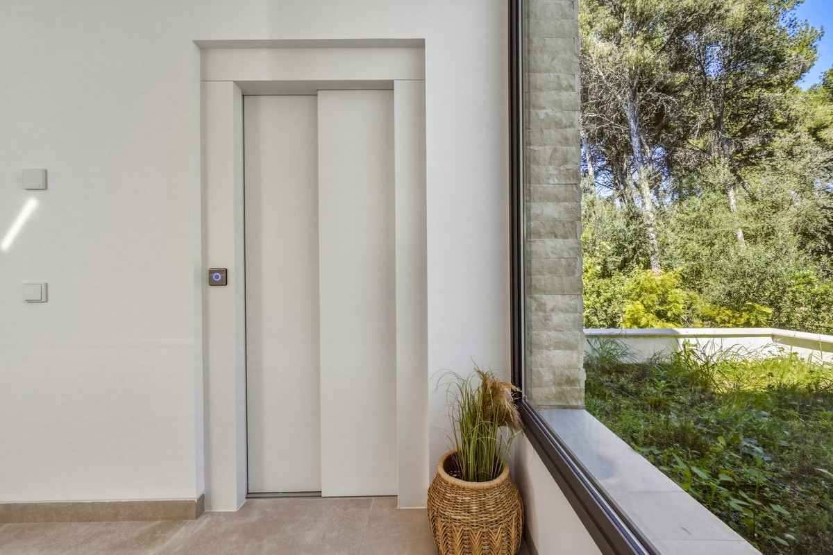 Villa for sale in Marbella