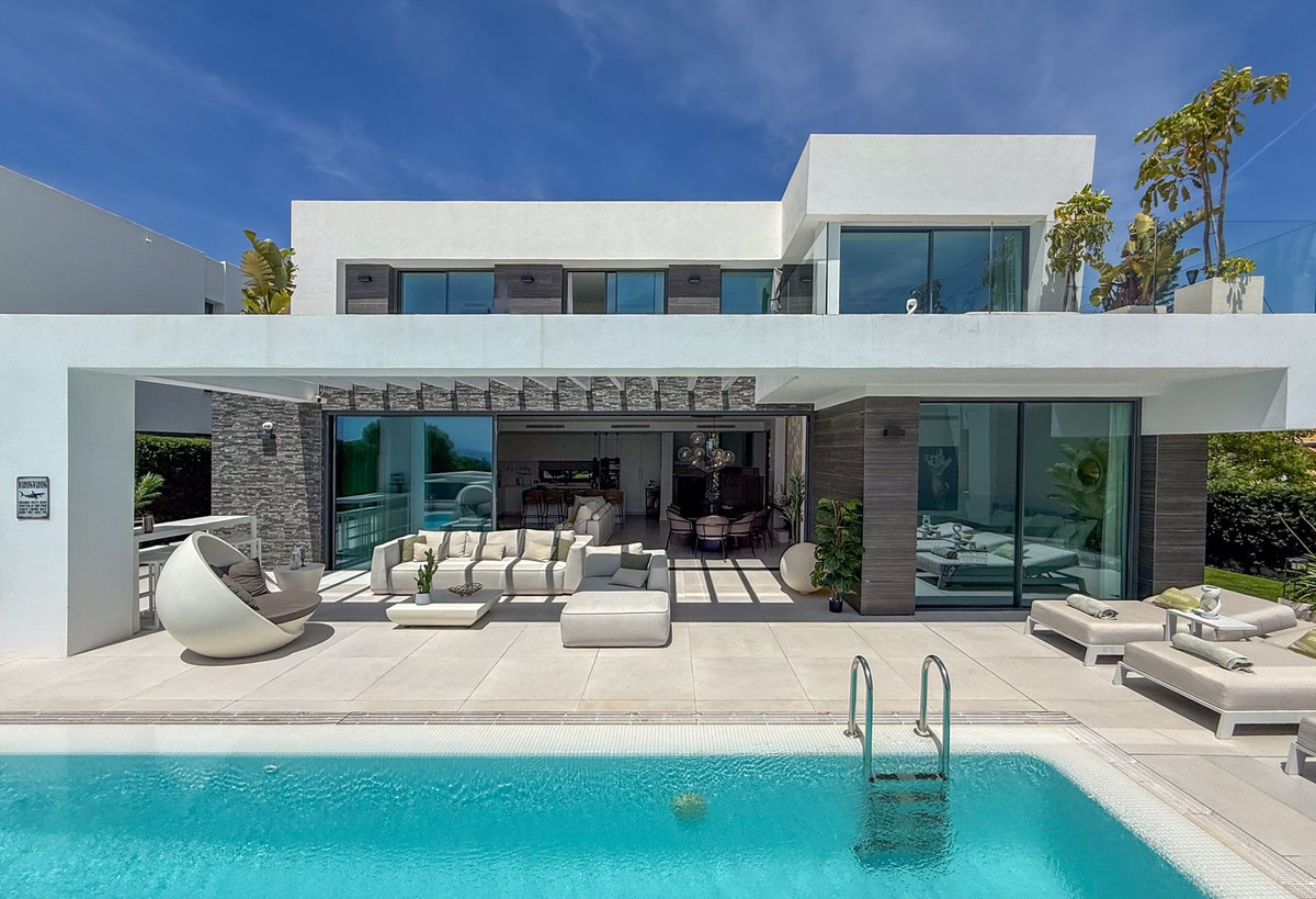 Villa for sale in Marbella