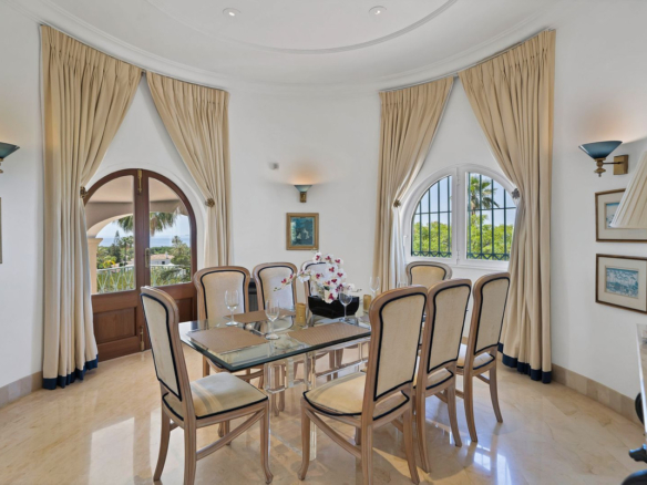 Villa for sale in Marbella