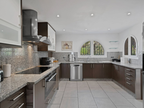 Villa for sale in Marbella