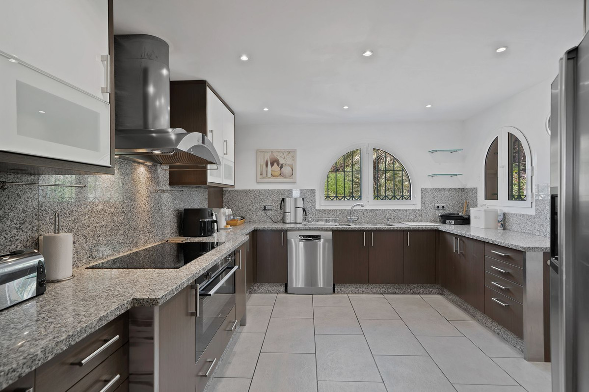 Villa for sale in Marbella