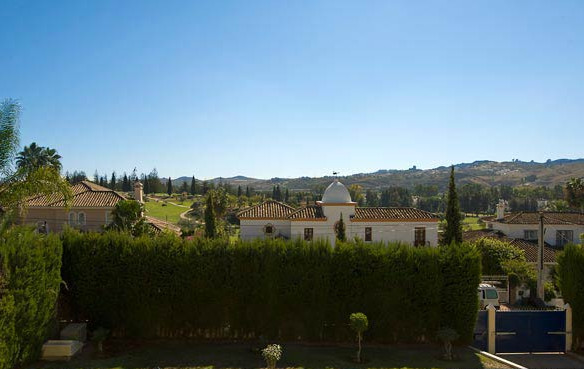Villa for sale in Mijas