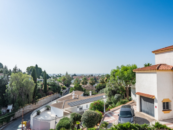 Villa for sale in Mijas