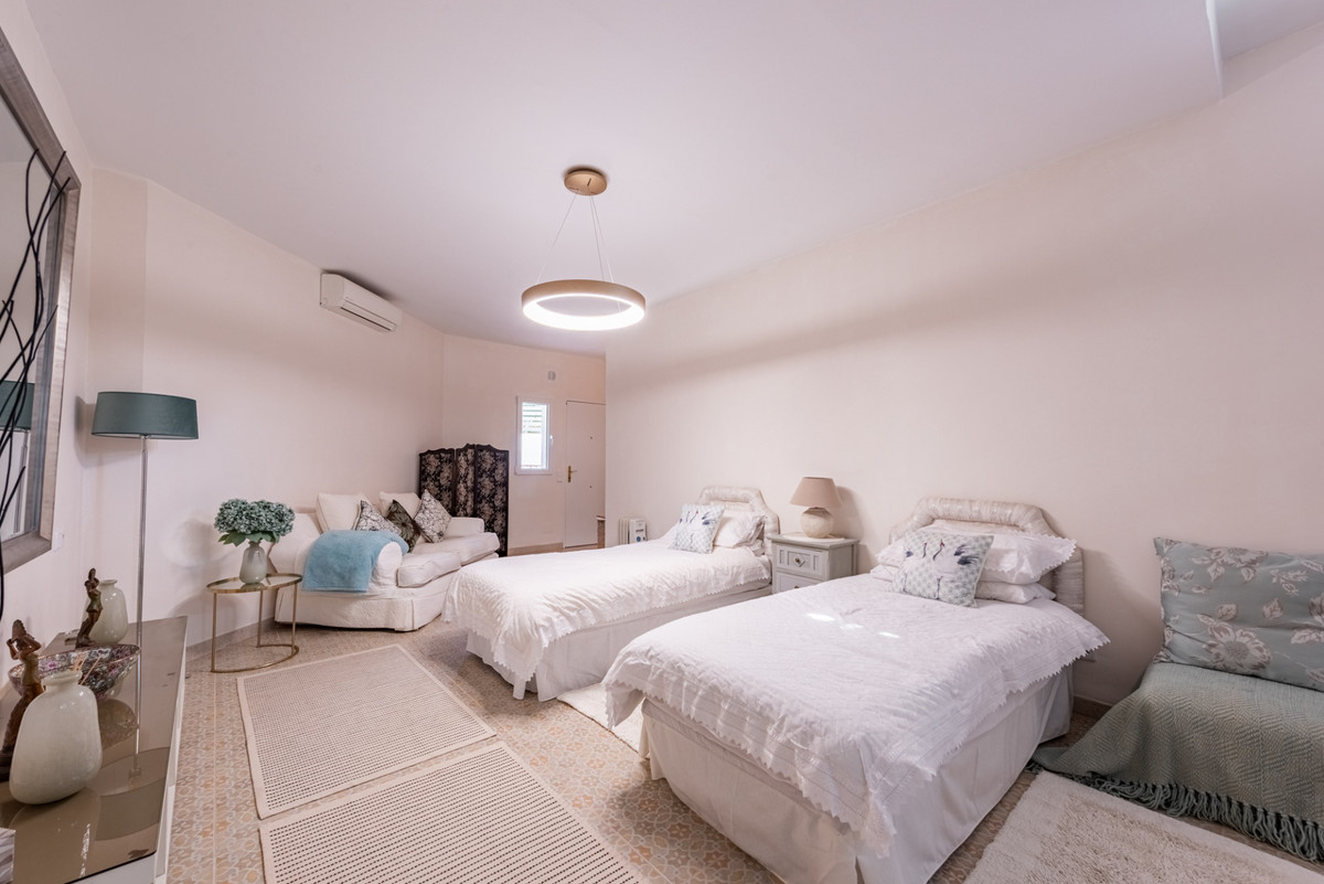 Villa for sale in Mijas