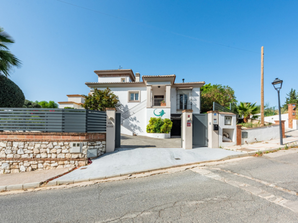 Villa for sale in Mijas