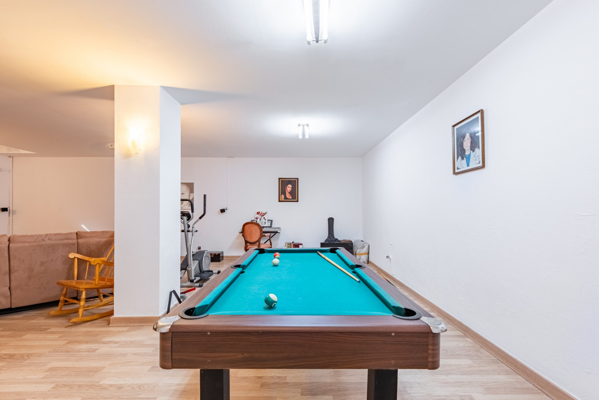 Villa for sale in Mijas