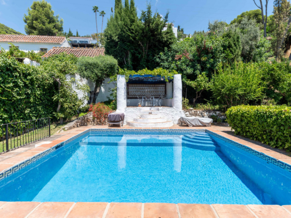 Villa for sale in Mijas