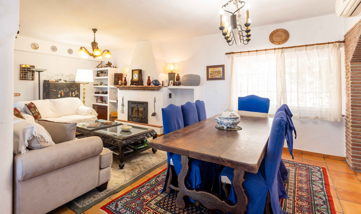 Villa for sale in Mijas