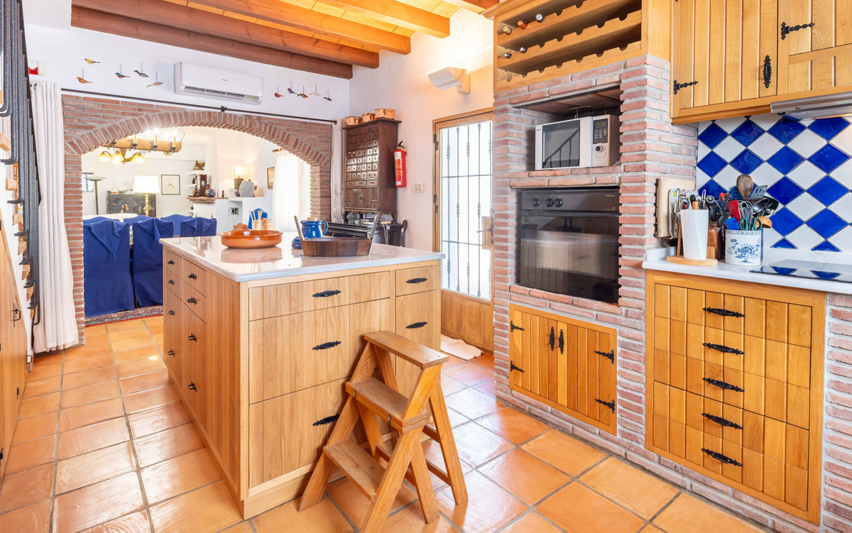Villa for sale in Mijas