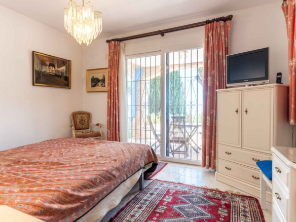 Villa for sale in Mijas