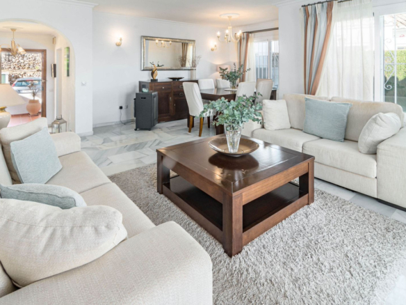 Villa for sale in Mijas