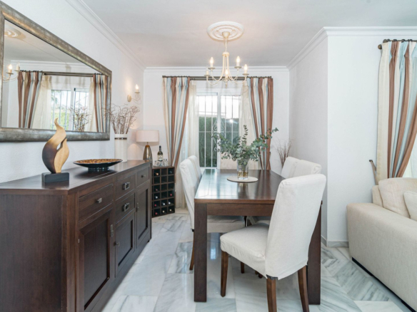 Villa for sale in Mijas