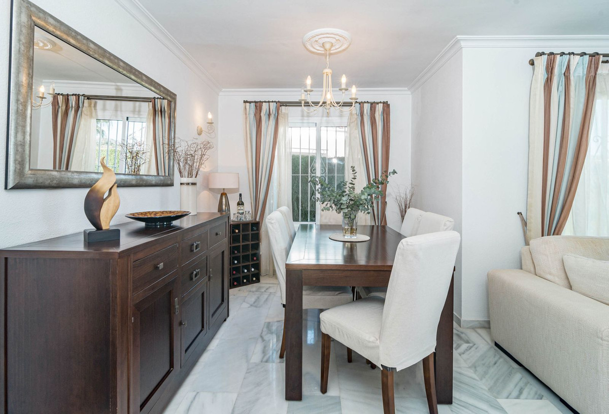 Villa for sale in Mijas