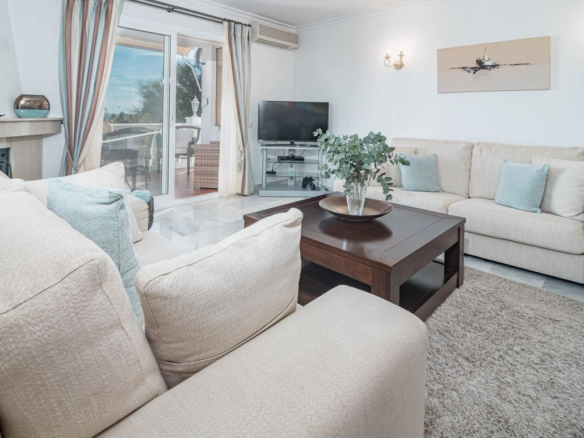 Villa for sale in Mijas