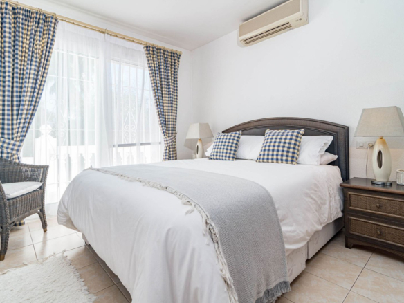 Villa for sale in Mijas