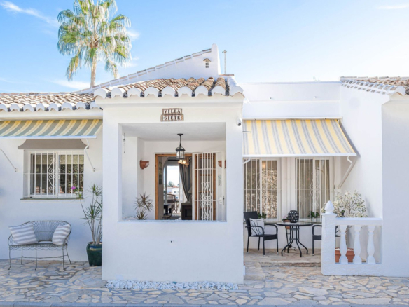 Villa for sale in Mijas