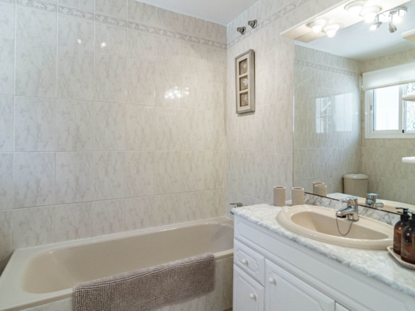 Villa for sale in Mijas