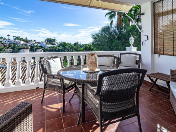 Villa for sale in Mijas