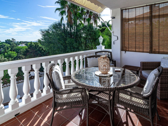 Villa for sale in Mijas