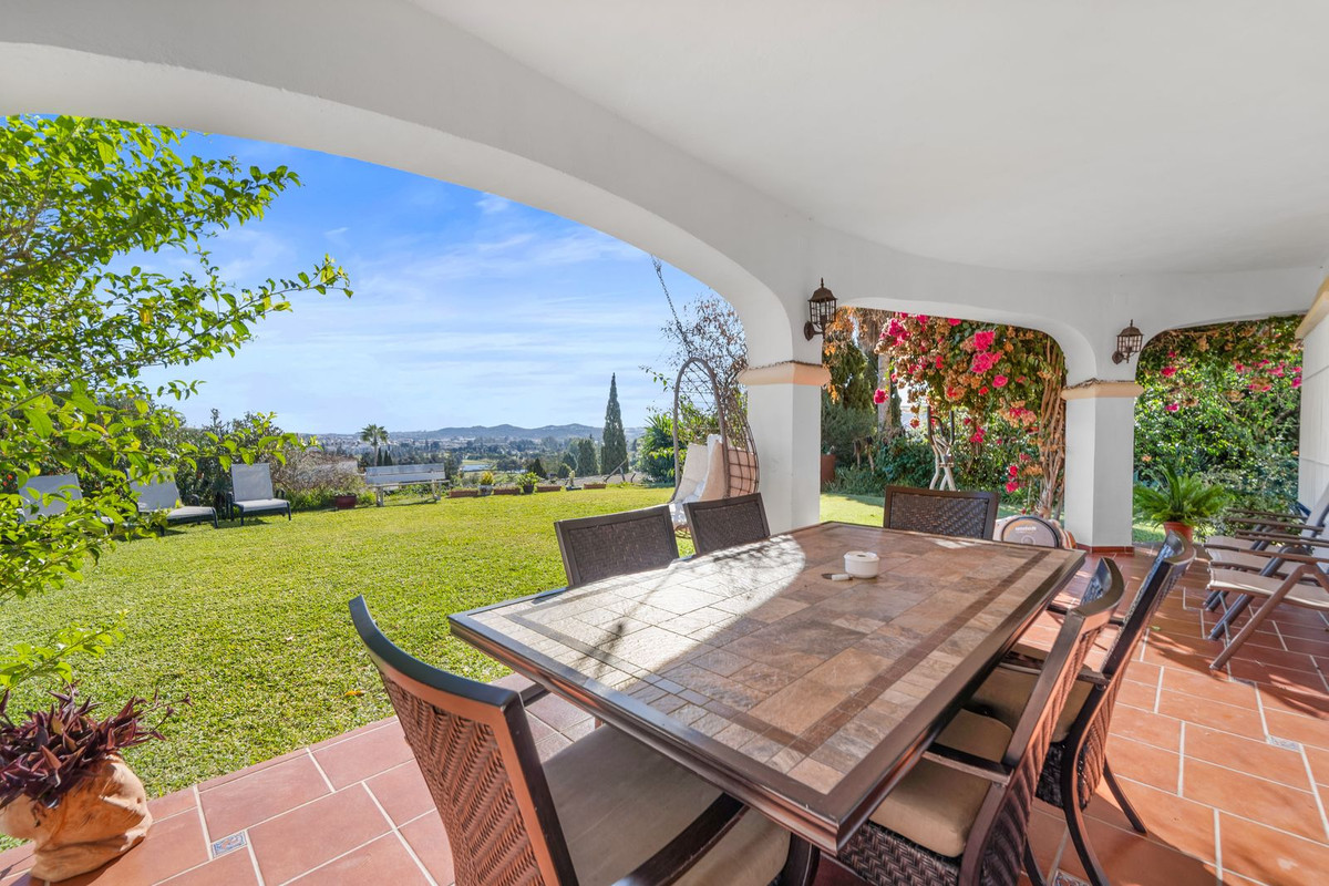 Villa for sale in Mijas