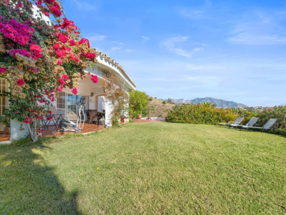 Villa for sale in Mijas
