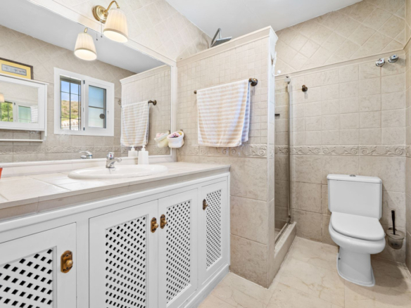 Villa for sale in Mijas