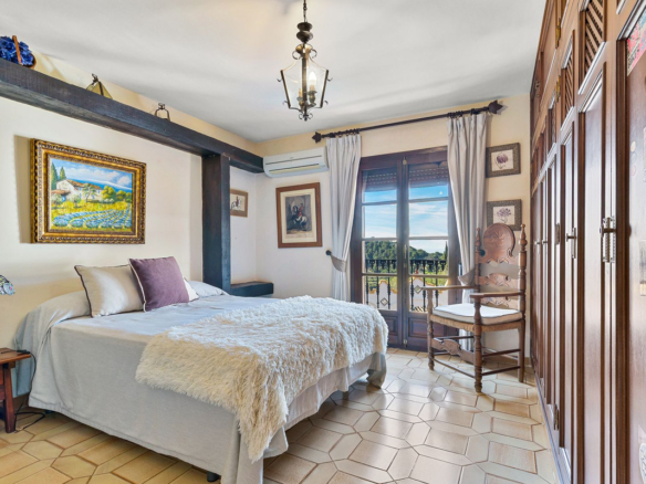 Villa for sale in Mijas