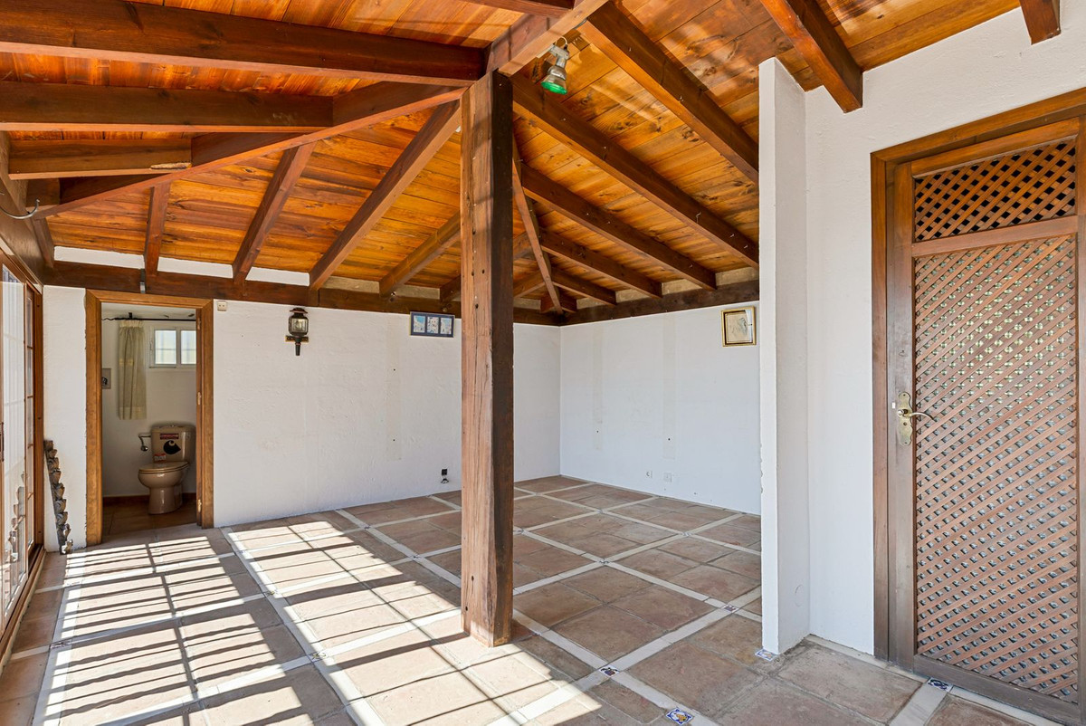 Villa for sale in Mijas