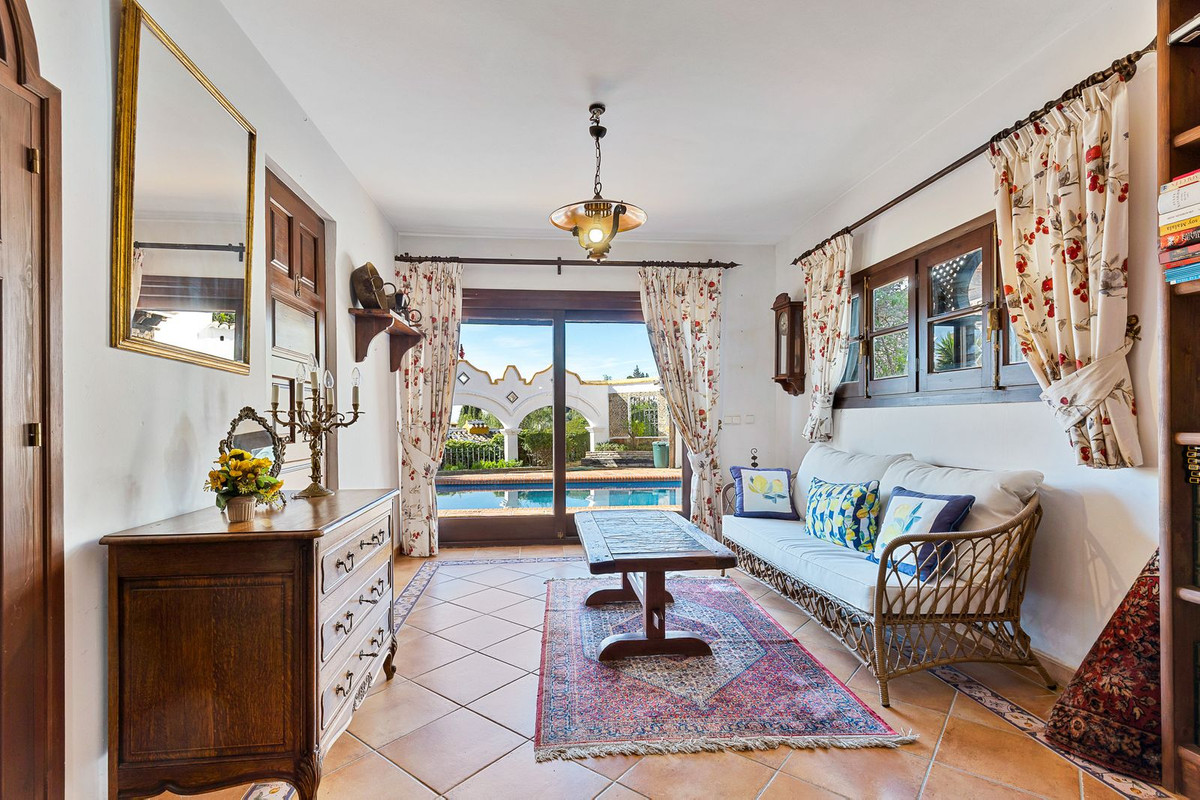 Villa for sale in Mijas