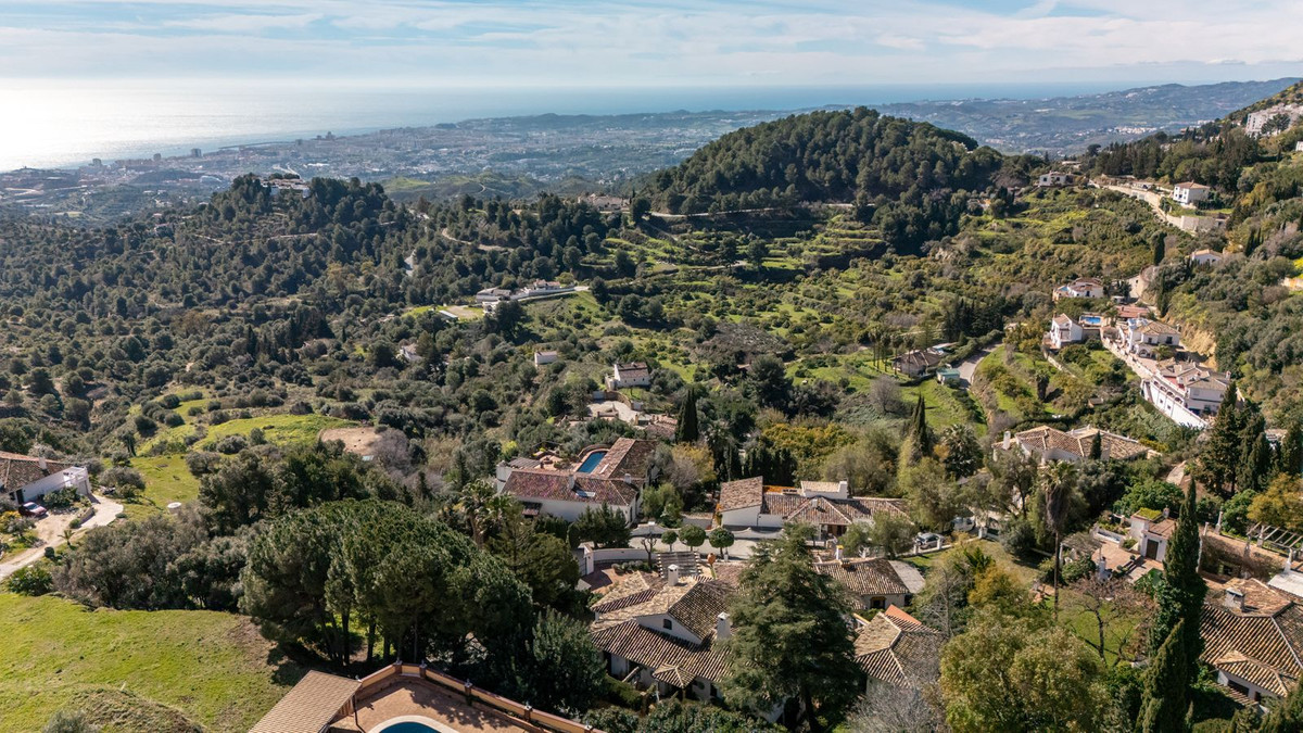 Villa for sale in Mijas