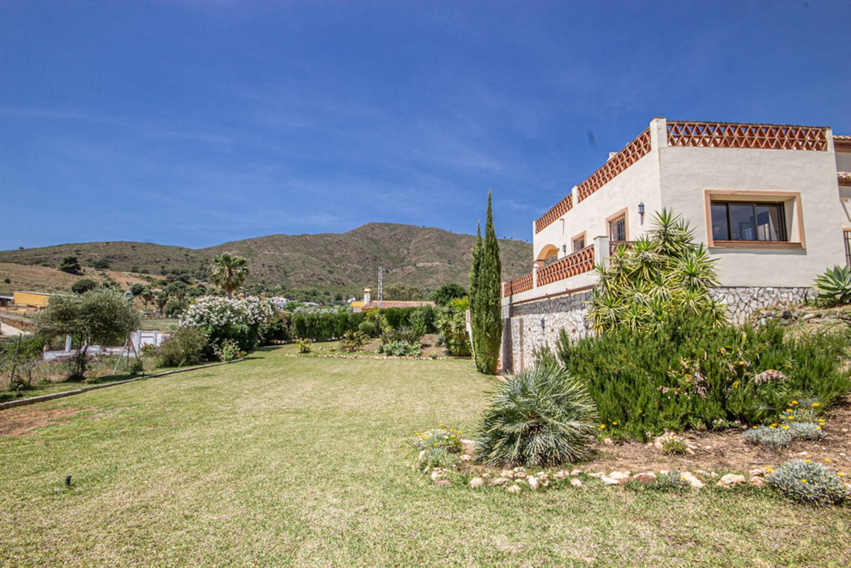 Villa for sale in Mijas