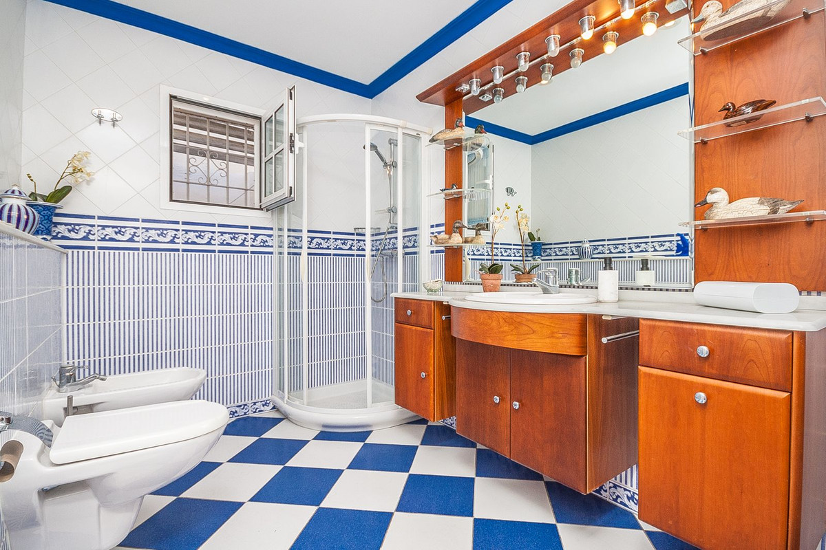 Villa for sale in Mijas