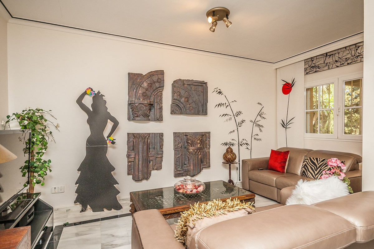 Villa for sale in Mijas