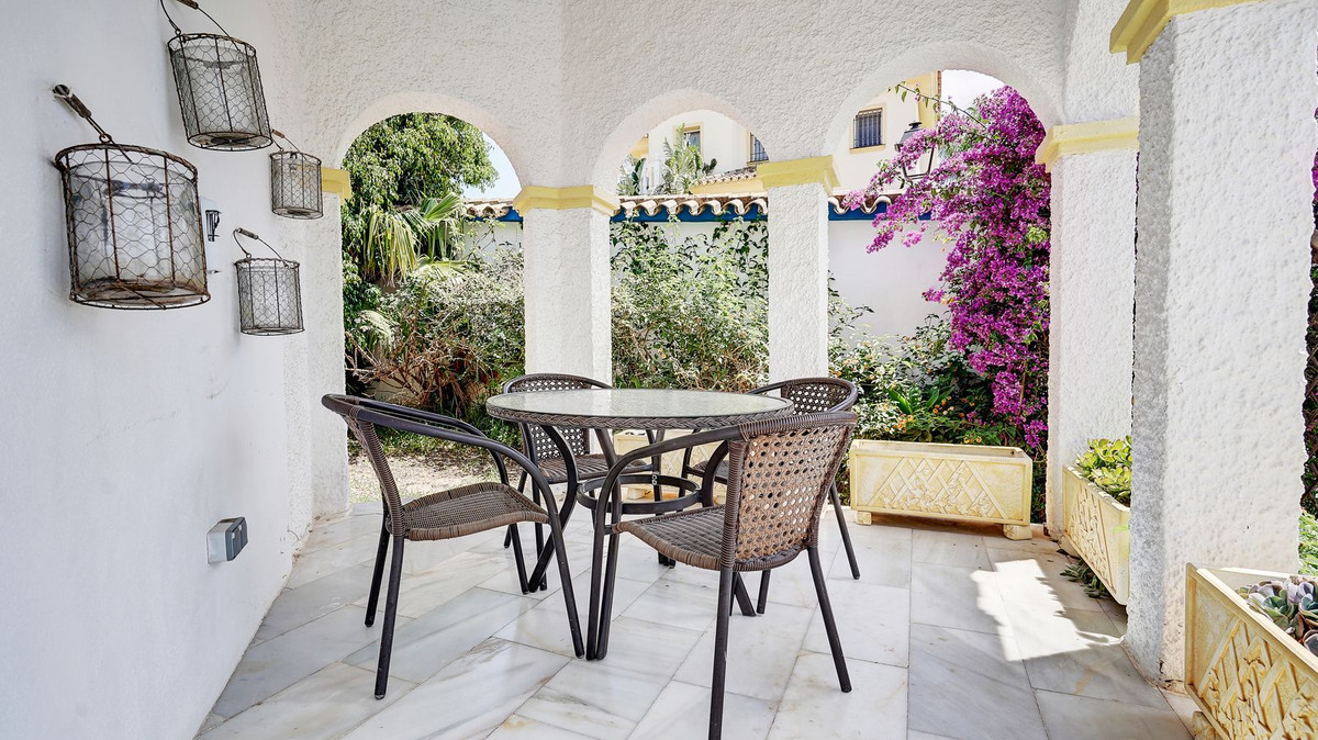 Villa for sale in Mijas
