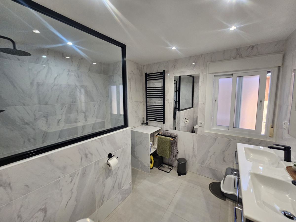 Villa for sale in Mijas