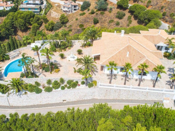 Villa for sale in Mijas