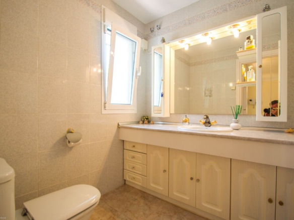 Villa for sale in Mijas