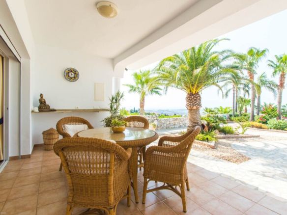 Villa for sale in Mijas