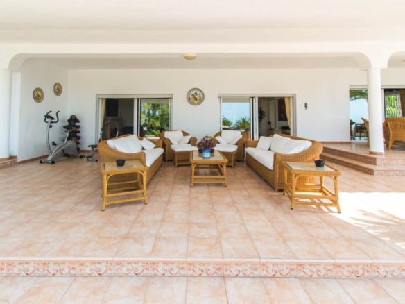 Villa for sale in Mijas