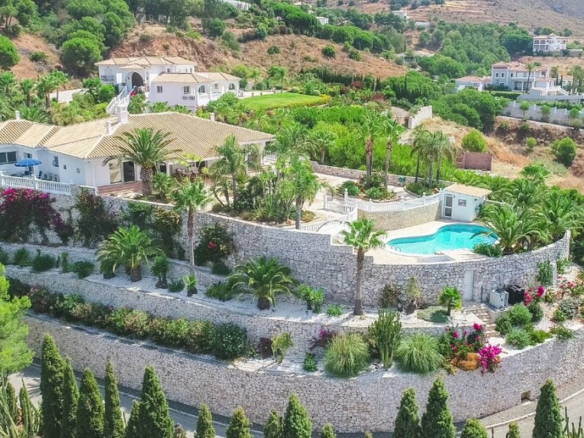 Villa for sale in Mijas