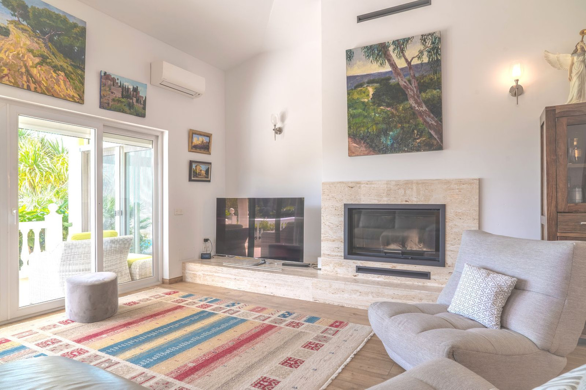 Villa for sale in Mijas