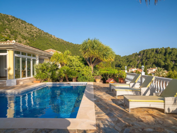 Villa for sale in Mijas