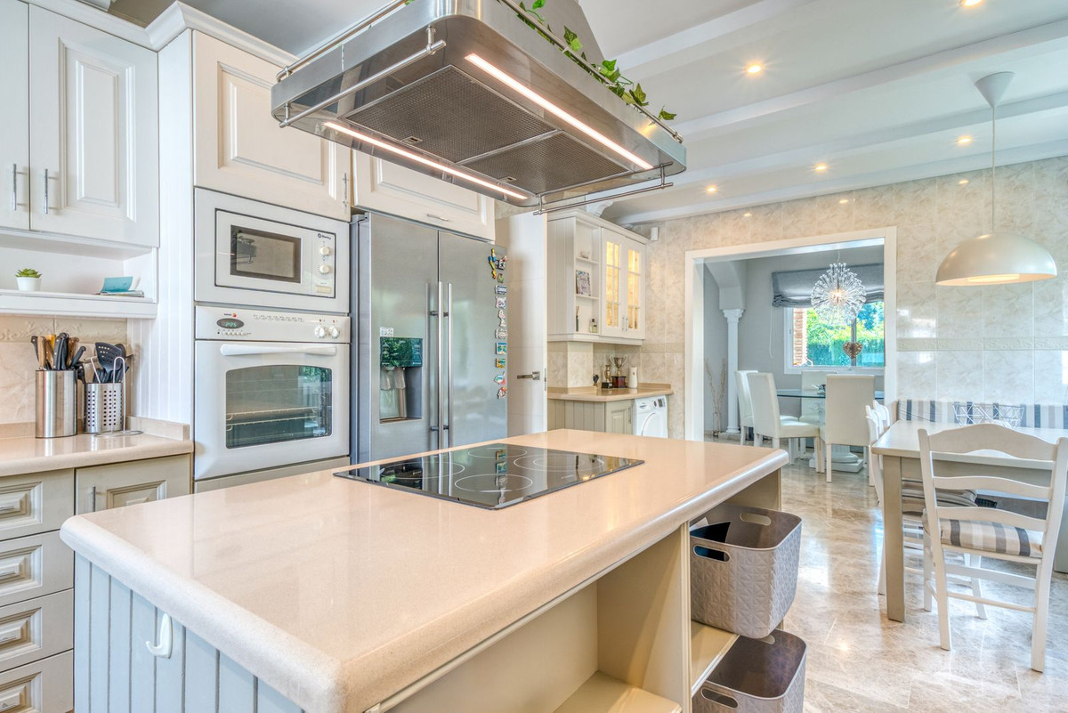 Villa for sale in Mijas