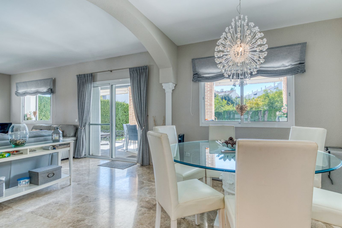 Villa for sale in Mijas