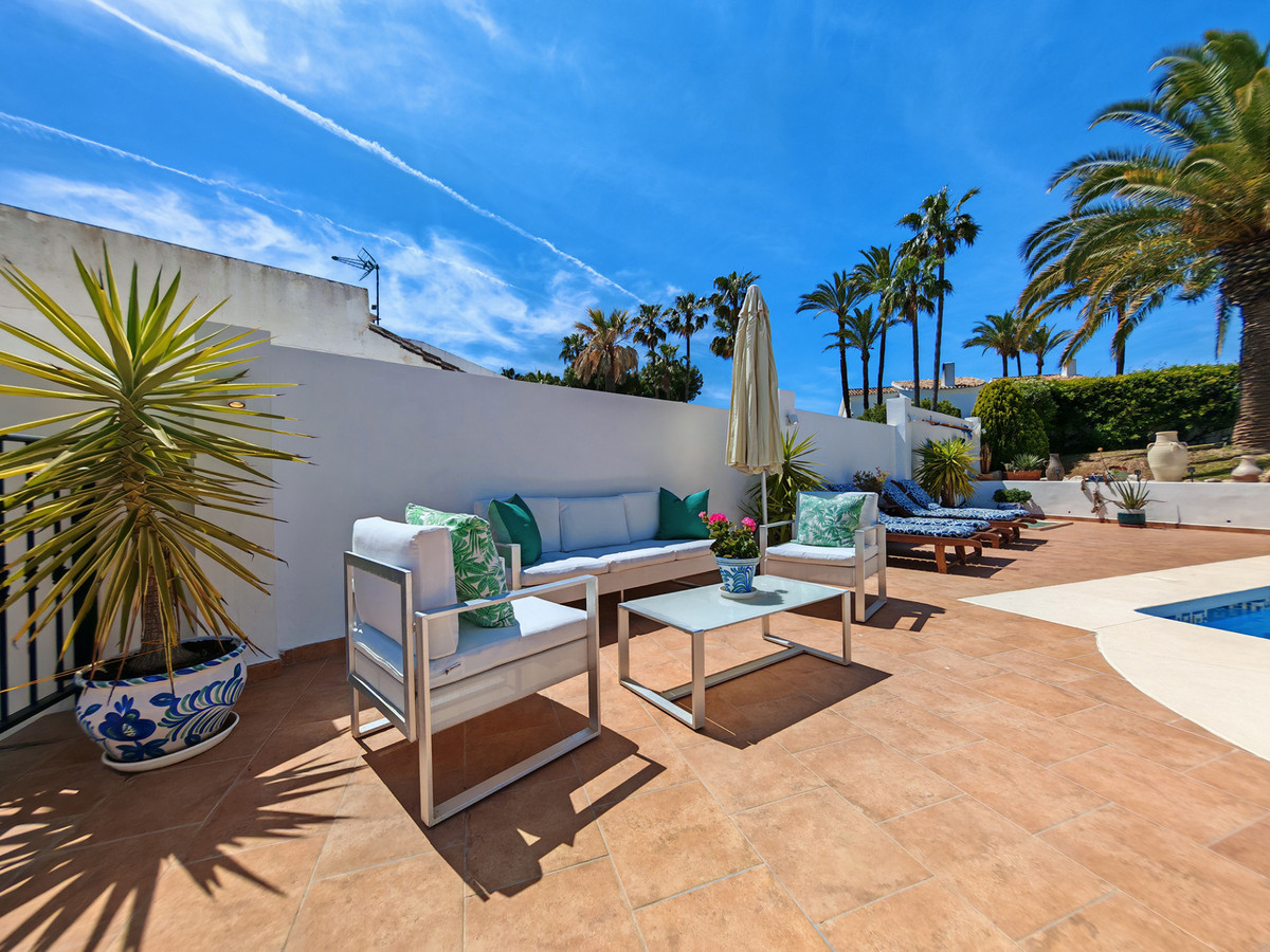 Villa for sale in Mijas